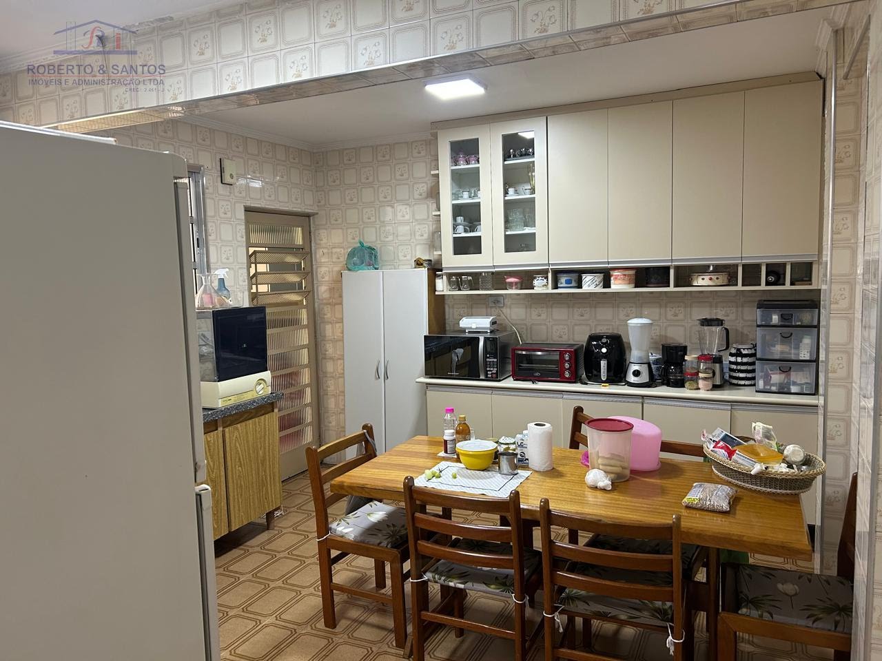 Cozinha com armários