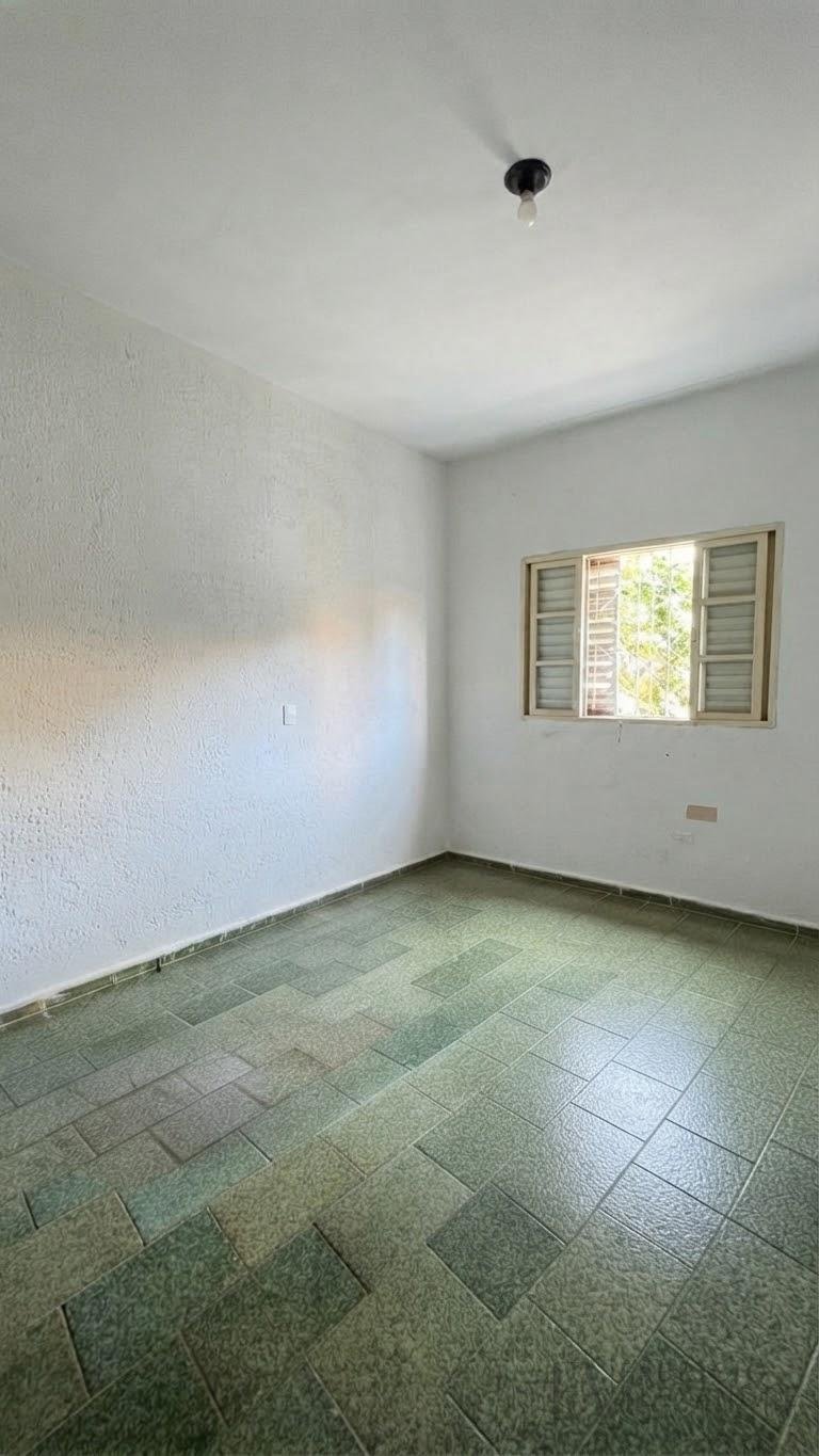 Casa à venda com 2 quartos e 1 banheiro no Jardim Santa Catarina, São José do Rio Preto (SP) — foto 9 de 10