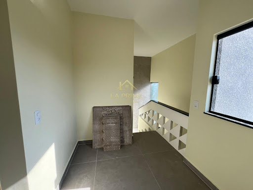  Casa à venda no Condomínio,  Terras de São Francisco – 194,92 m2- 03 Dormitórios sendo as 03 suítes, 04 Banheiros e 04 vagas