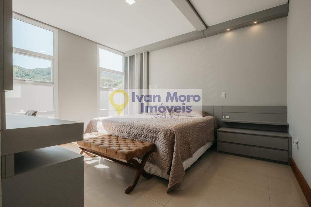 Casa à venda com 4 quartos, 4 suítes, 4 vagas e 287m² no Vargem Grande, Florianópolis (SC) — foto 16 de 22