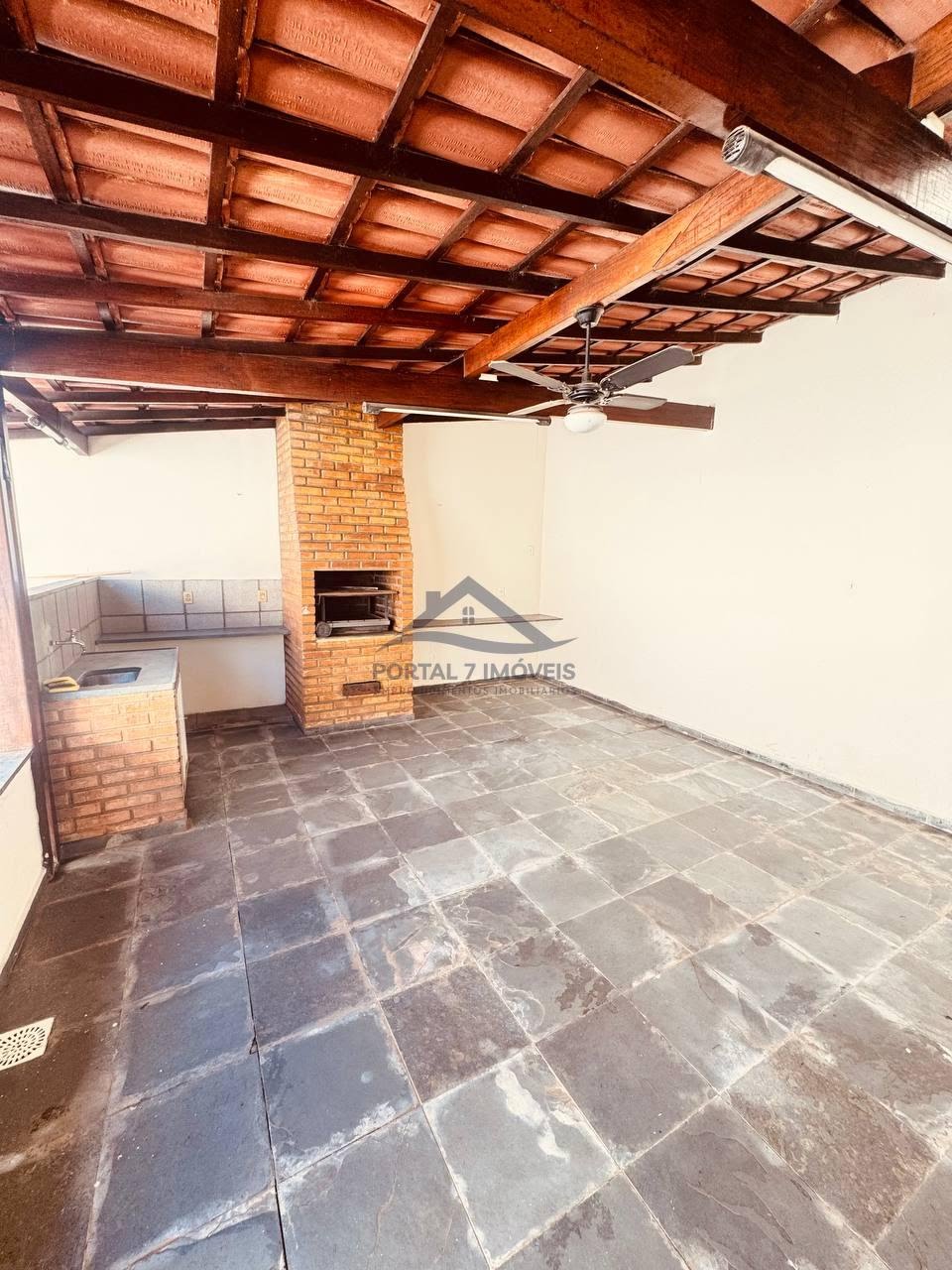 Casa à venda com 2 quartos, 1 suíte, 2 vagas e 300m² no Santa Helena, Sete Lagoas (MG) — foto 6 de 20