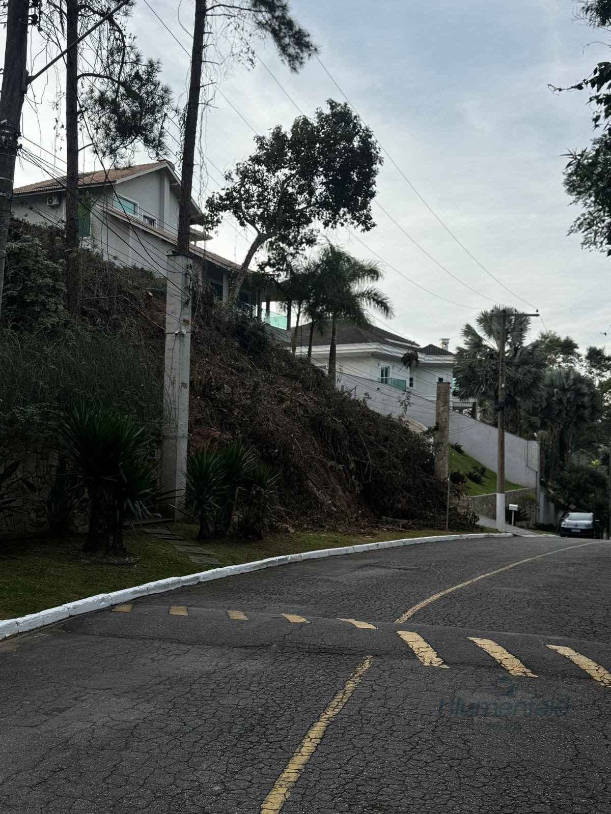 Terreno à venda com 1010m² de terreno no Arujázinho I, II e III, Arujá (SP) — foto 10 de 18