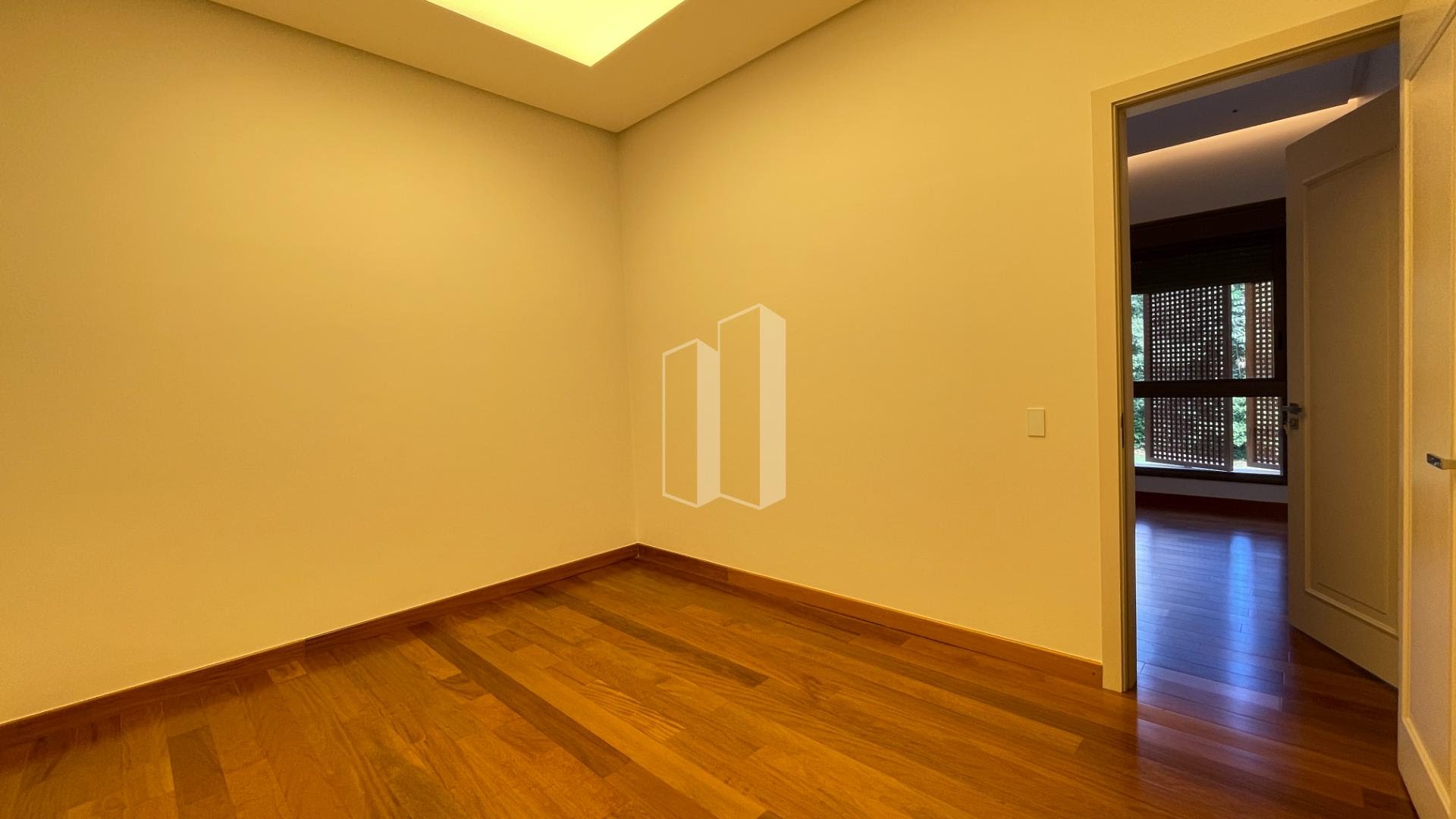 Casa à venda com 5 quartos, 5 suítes, 6 vagas e 440m² no Jardins França, Goiânia (GO) — foto 27 de 30