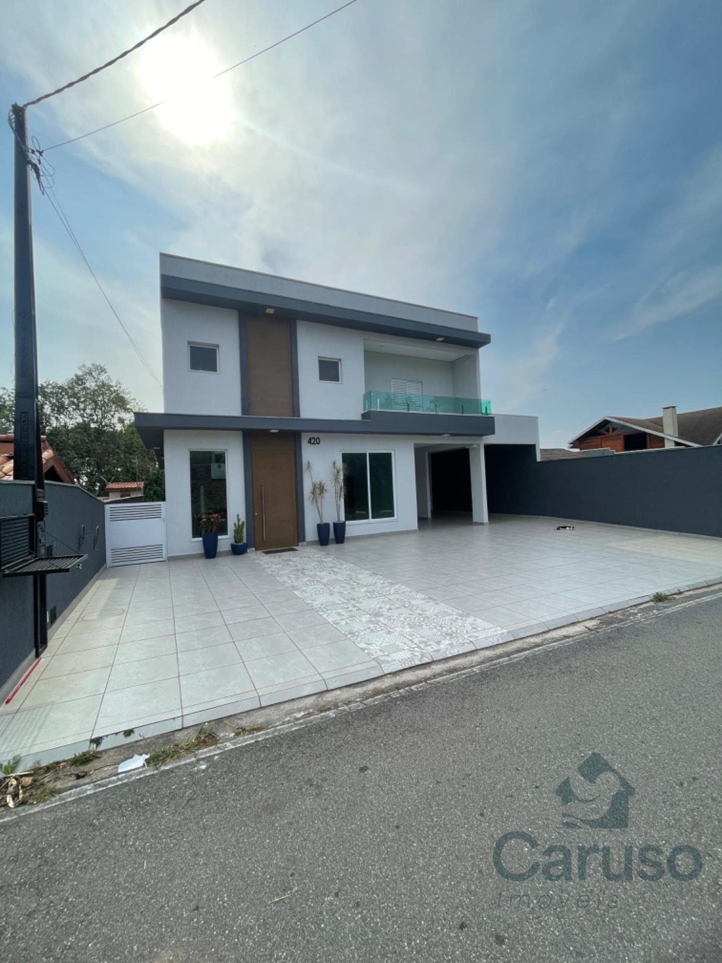 Casa à venda com 4 quartos, 6 banheiros, 6 vagas e 407m² no Condomínio Country Club, Arujá — foto principal
