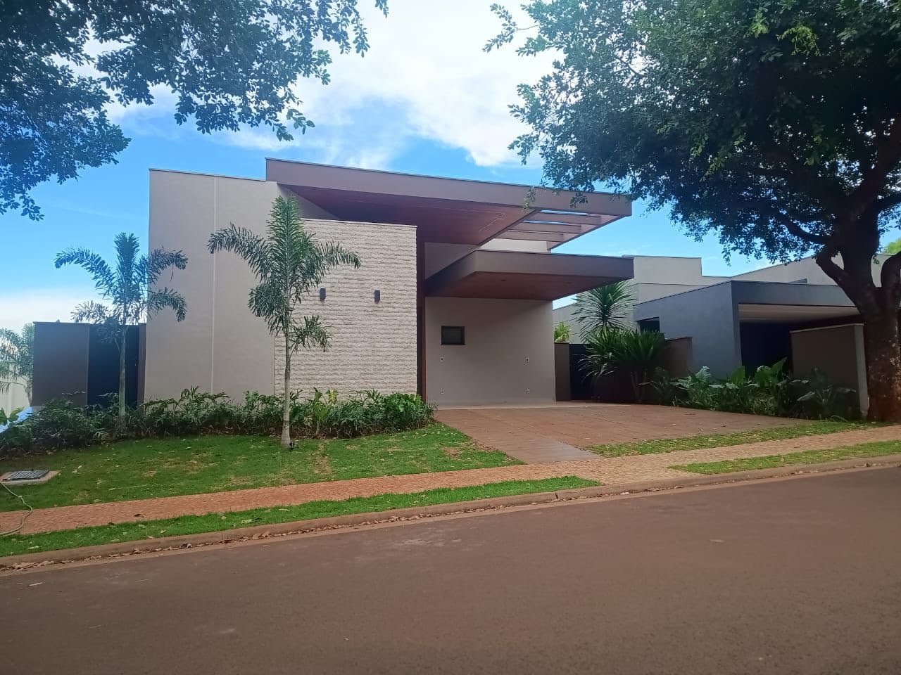 Casa à venda com 3 quartos, 3 suítes, 4 vagas e 258m² no Alphaville, Ribeirão Preto (SP) — foto 3 de 27