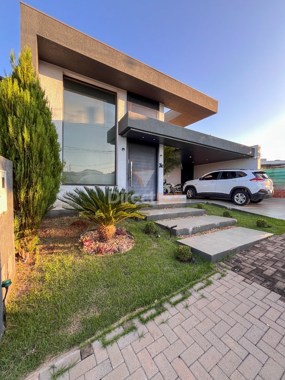 Casa Térrea Mobiliada à Venda em Condomínio Fechado - Foz do Iguaçu - PR