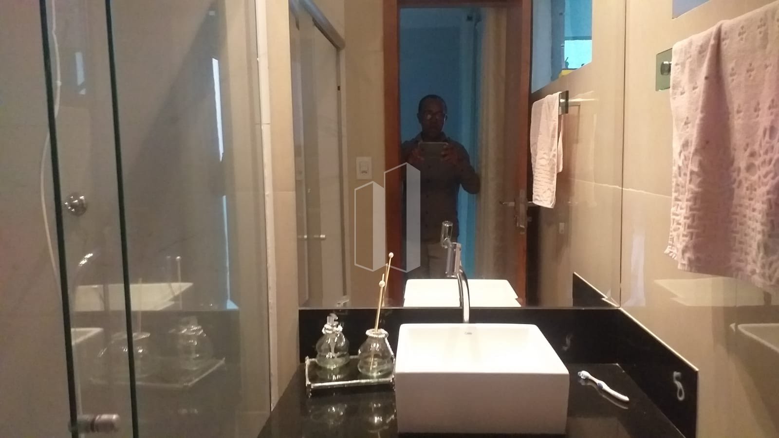 Casa à venda com 4 quartos, 4 suítes, 4 vagas e 400m² no Residencial Granville, Goiânia (GO) — foto 15 de 18