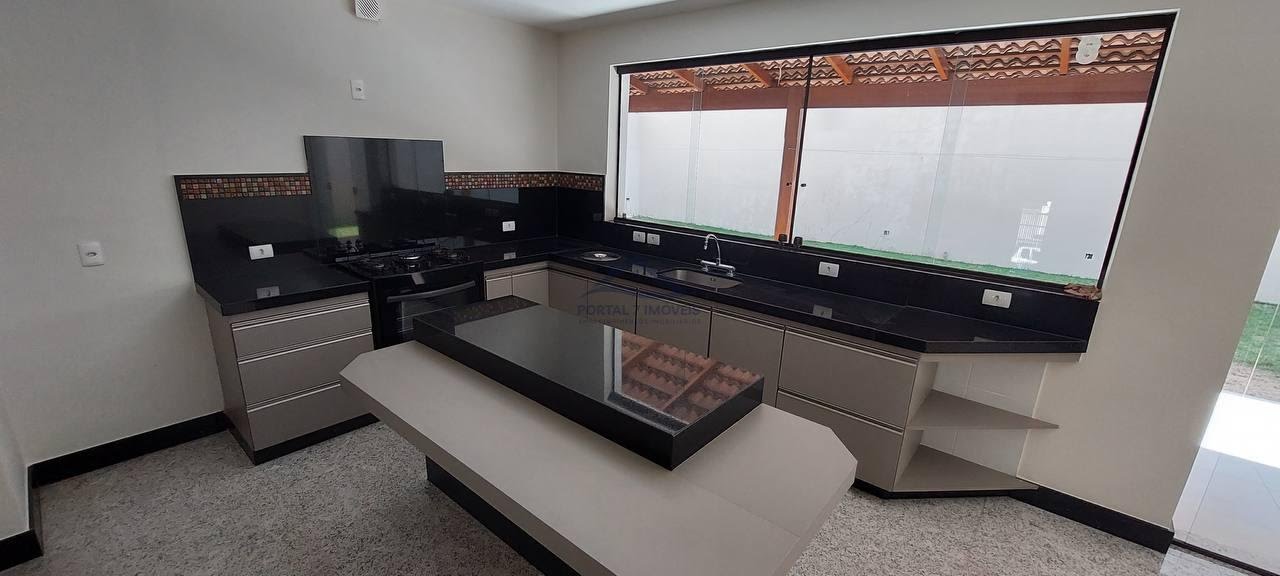 Casa à venda com 2 quartos, 1 suíte, 4 vagas e 250m² no Iporanga, Sete Lagoas (MG) — foto 13 de 19