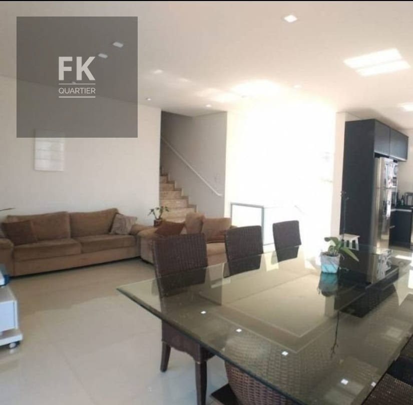 Casa à venda com 5 quartos, 5 banheiros, 4 vagas e 245m² no Suru, Santana de Parnaíba — foto principal