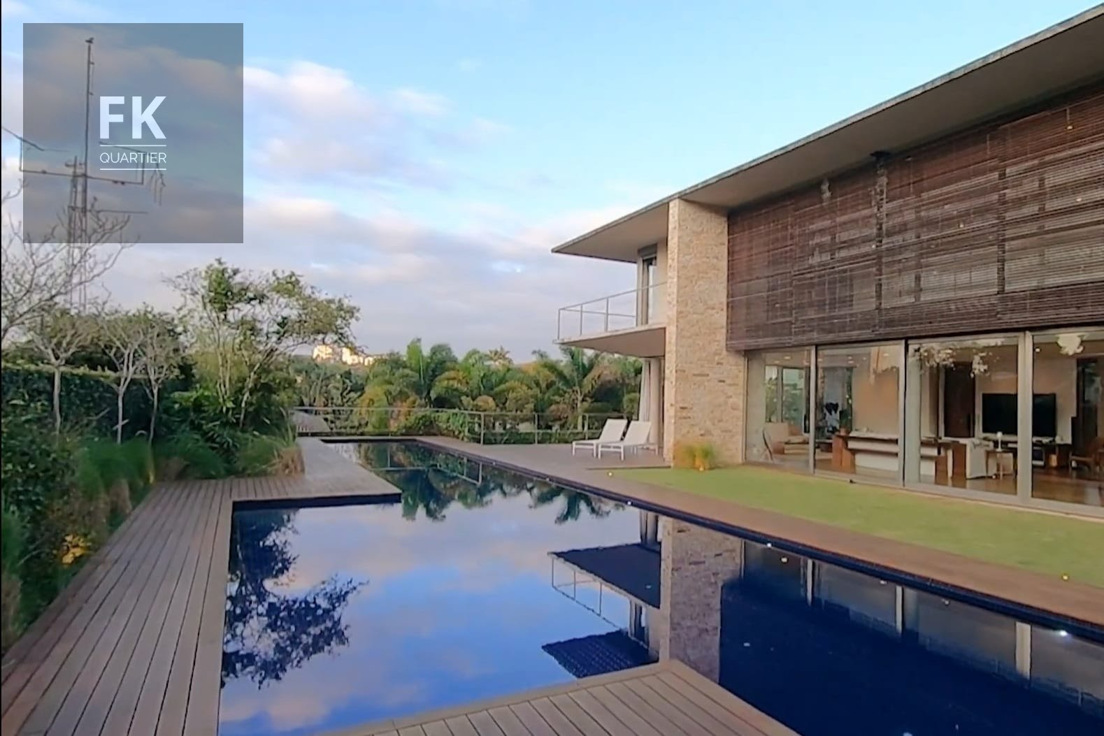 Casa à venda com 4 quartos, 4 suítes, 4 vagas e 1085m² no Alphaville Residencial Um, Barueri (SP) — foto 2 de 23