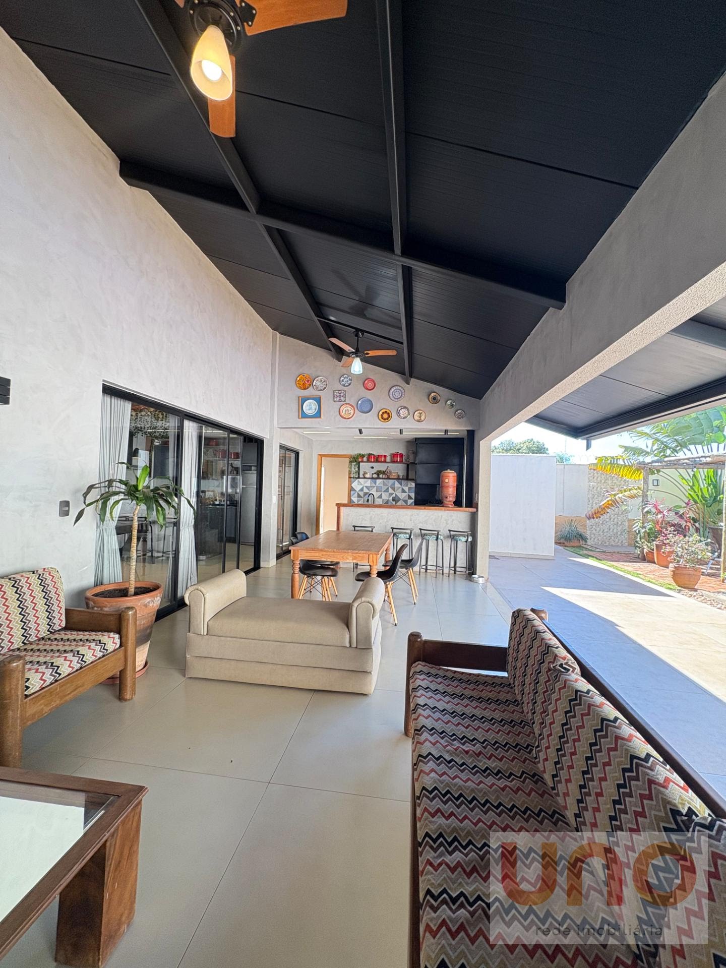 Casa à venda com 3 quartos, 3 suítes, 4 vagas e 250m² no Rita Vieira, Campo Grande (MS) — foto 13 de 27