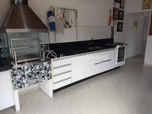 Casa, 3 quartos, 200 m² - Foto 1