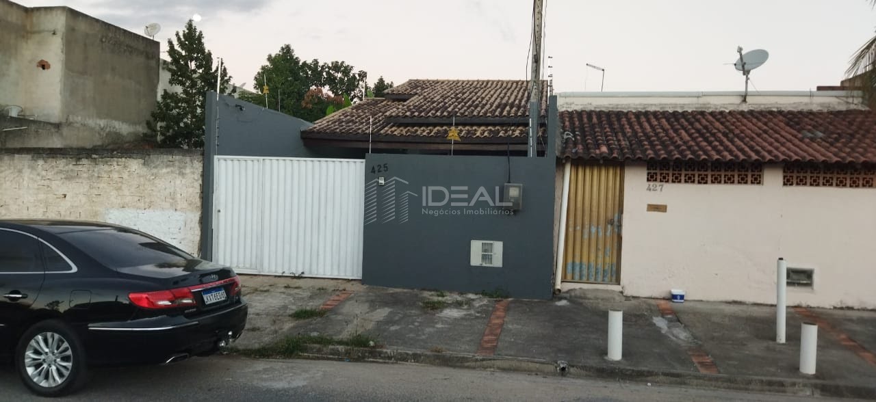 Casa com 2 quartos com suíte e varanda gourmet no Parque Imperial