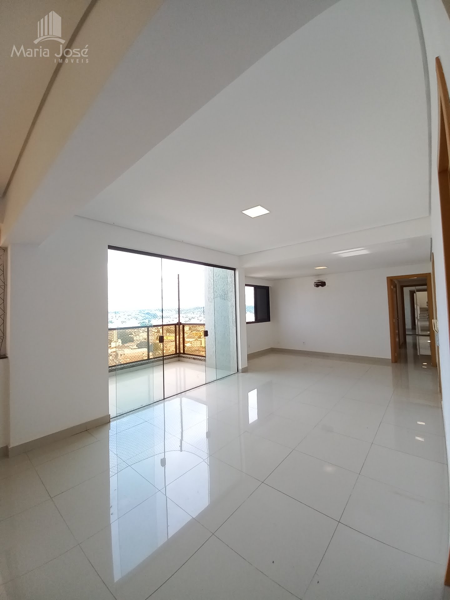 Cobertura à venda com 3 quartos, 3 suítes, 4 vagas e 160m² no Centro, Sete Lagoas (MG) — foto 2 de 30