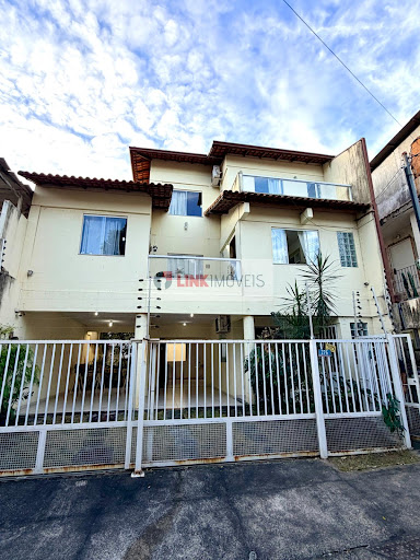 Casa Sobrado à Venda em Maruípe, Vitória | 239m²