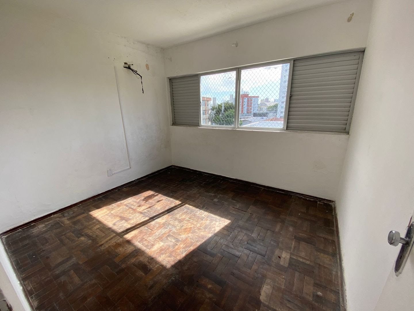 Apartamento à venda com 4 quartos, 1 banheiro, 1 vaga e 110m² no Madalena, Recife (PE) — foto 6 de 10