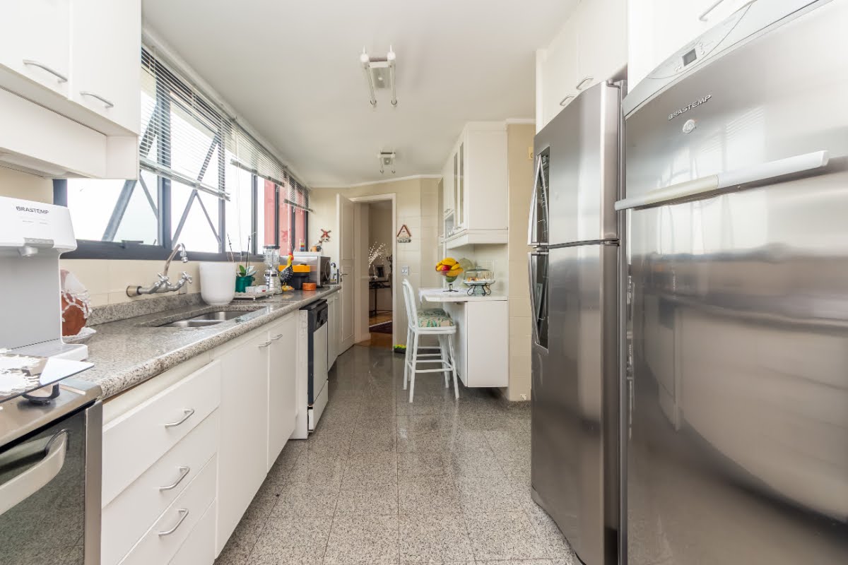 Apartamento para alugar com 4 quartos, 4 suítes, 3 vagas e 198m² no Indianópolis, São Paulo (SP) — foto 16 de 30