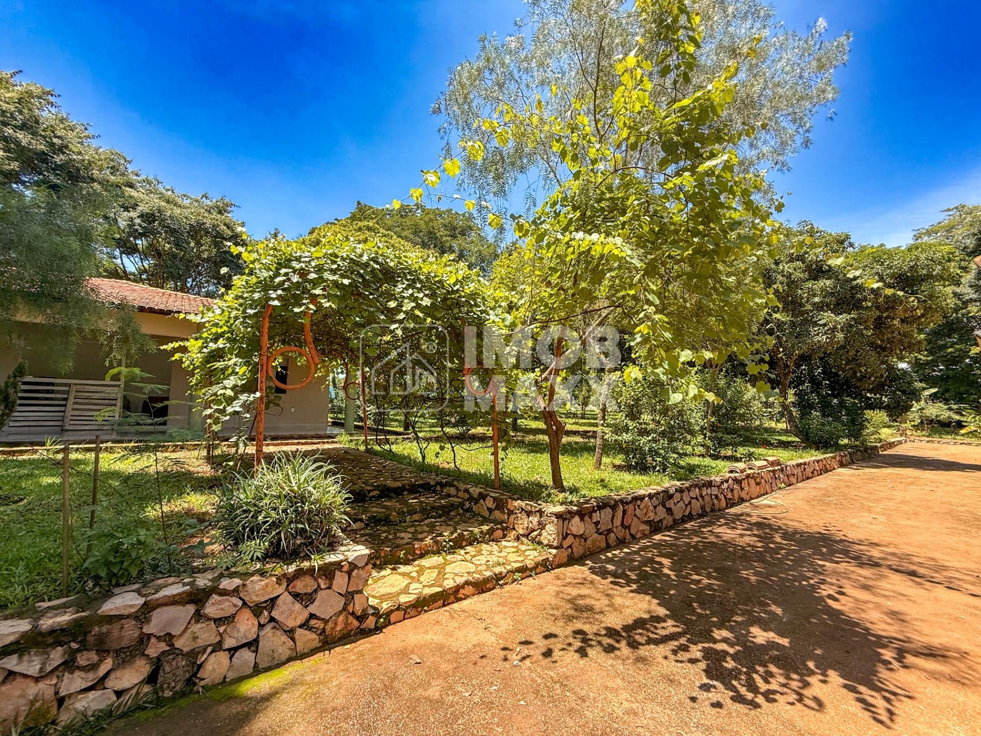 Sítio, 2 quartos, 8670 m² - Foto 8