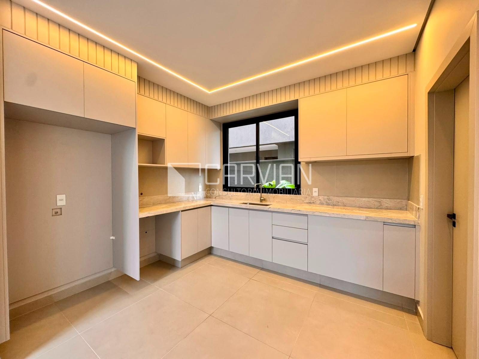 Casa à venda com 4 quartos, 4 suítes, 4 vagas e 285m² no Vila do Golf, Ribeirão Preto (SP) — foto 16 de 30