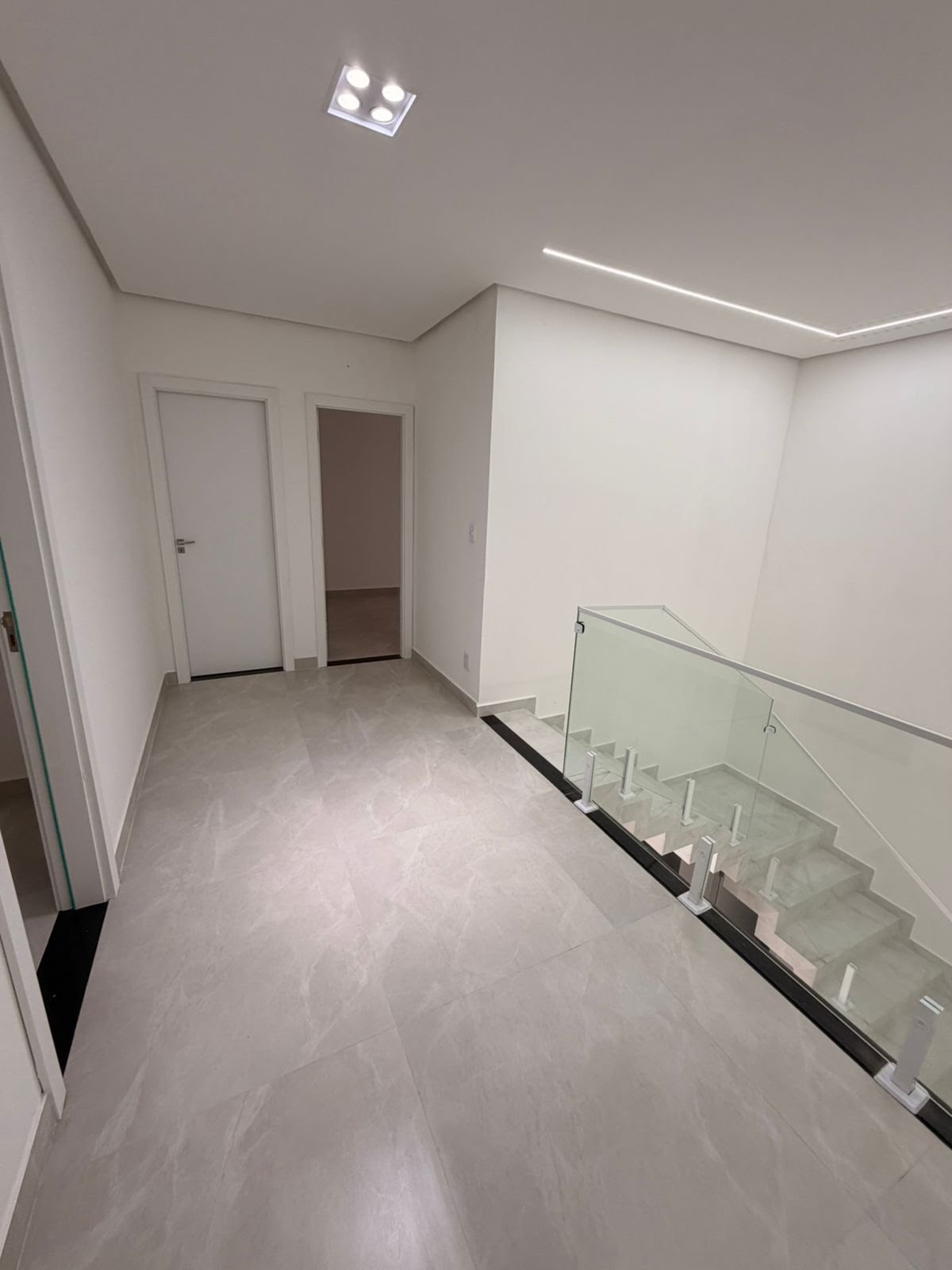 Casa à venda com 3 quartos, 1 suíte e 211m² no Nova Esperança, Feira de Santana (BA) — foto 4 de 30
