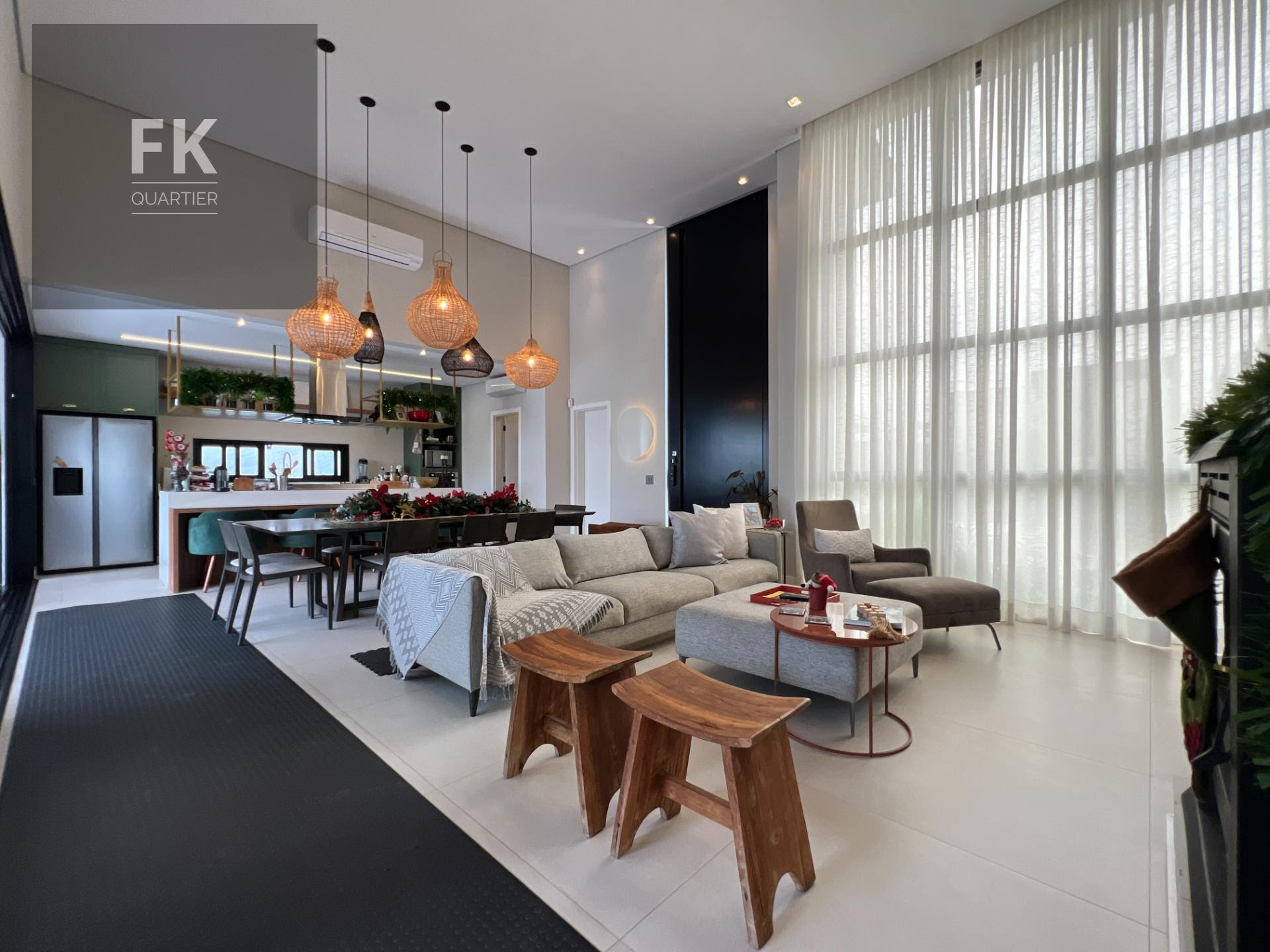 Casa à venda com 3 quartos, 3 suítes, 4 vagas e 382m² no Cidade Tamboré, Santana de Parnaíba (SP) — foto 5 de 30