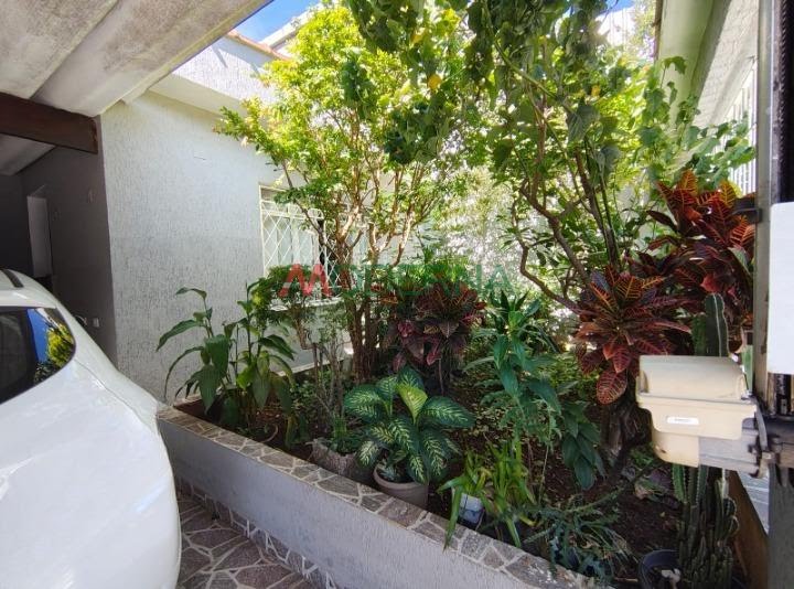Casa à venda com 4 quartos, 1 suíte, 2 vagas e 208m² no Piraporinha, Diadema (SP) — foto 29 de 30