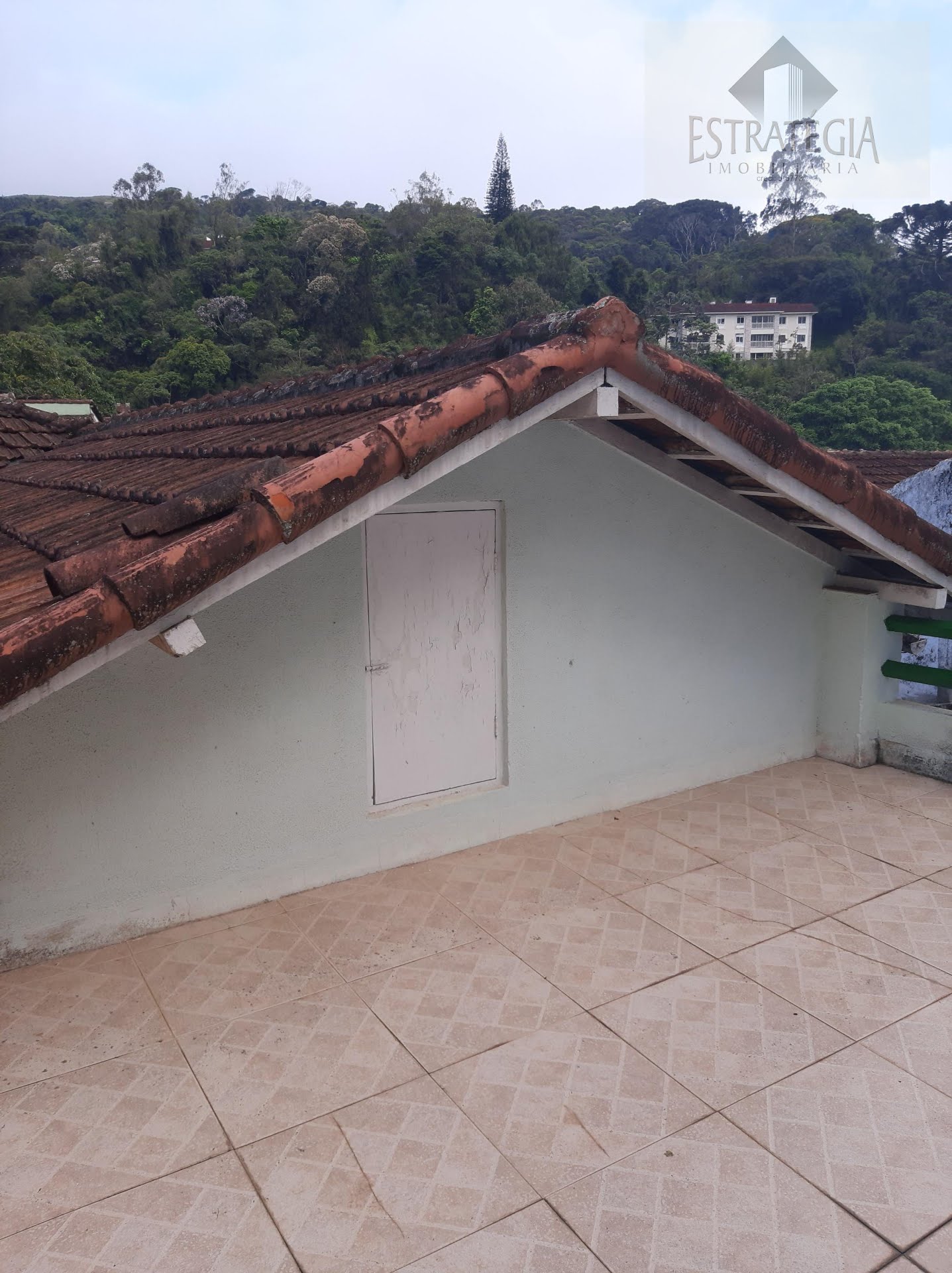 Casa à venda com 3 quartos, 1 suíte, 1 vaga e 190m² no Valparaíso, Petrópolis (RJ) — foto 29 de 30