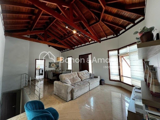 Casa, 3 quartos, 275 m² - Foto 1