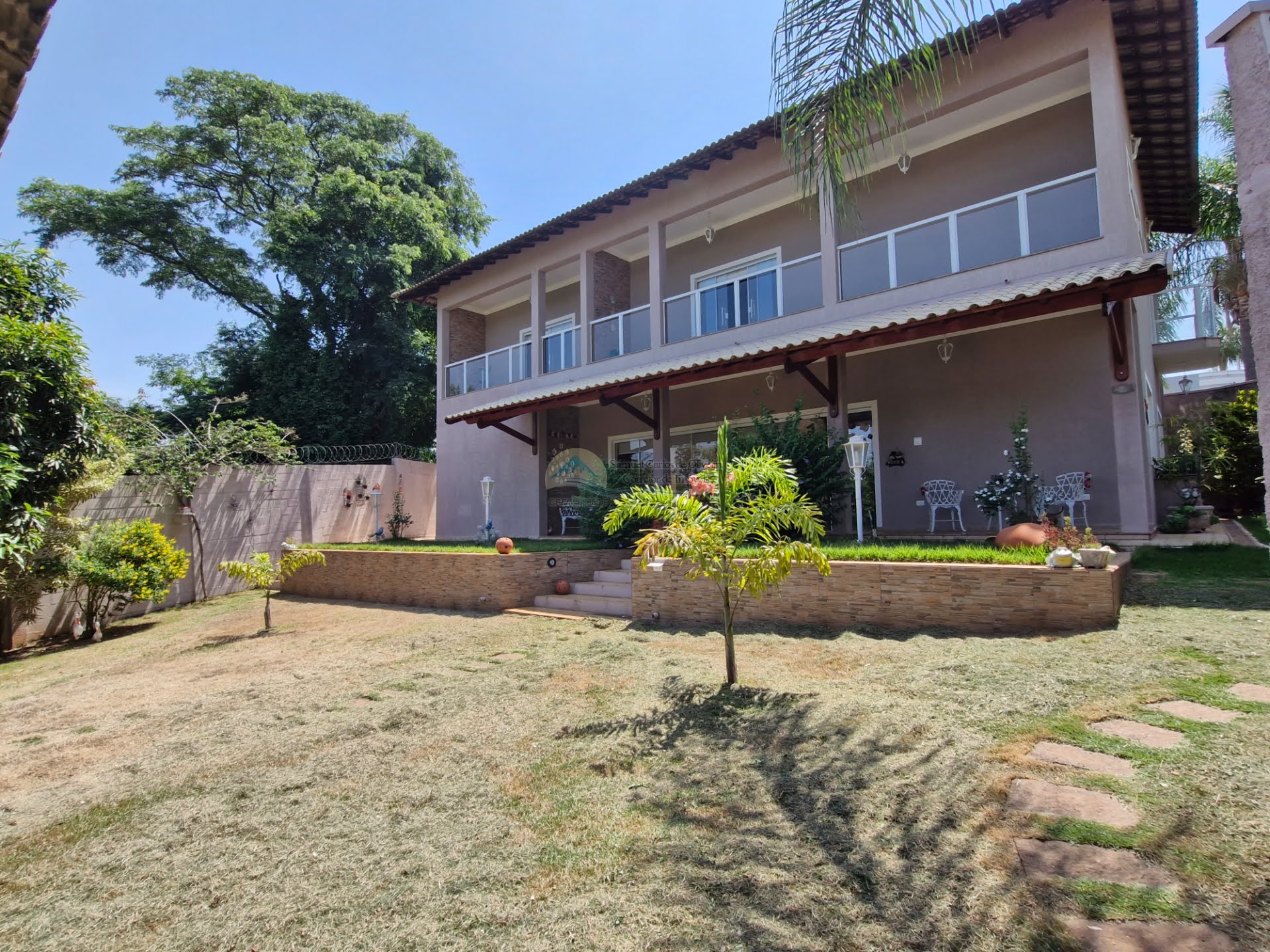 Sobrado a venda em Casa Branca SP