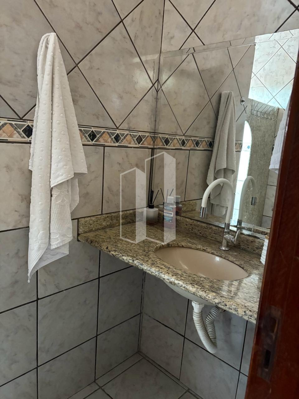 Casa à venda com 3 quartos, 1 suíte, 2 vagas e 114m² no Jardim América, Goiânia (GO) — foto 23 de 28
