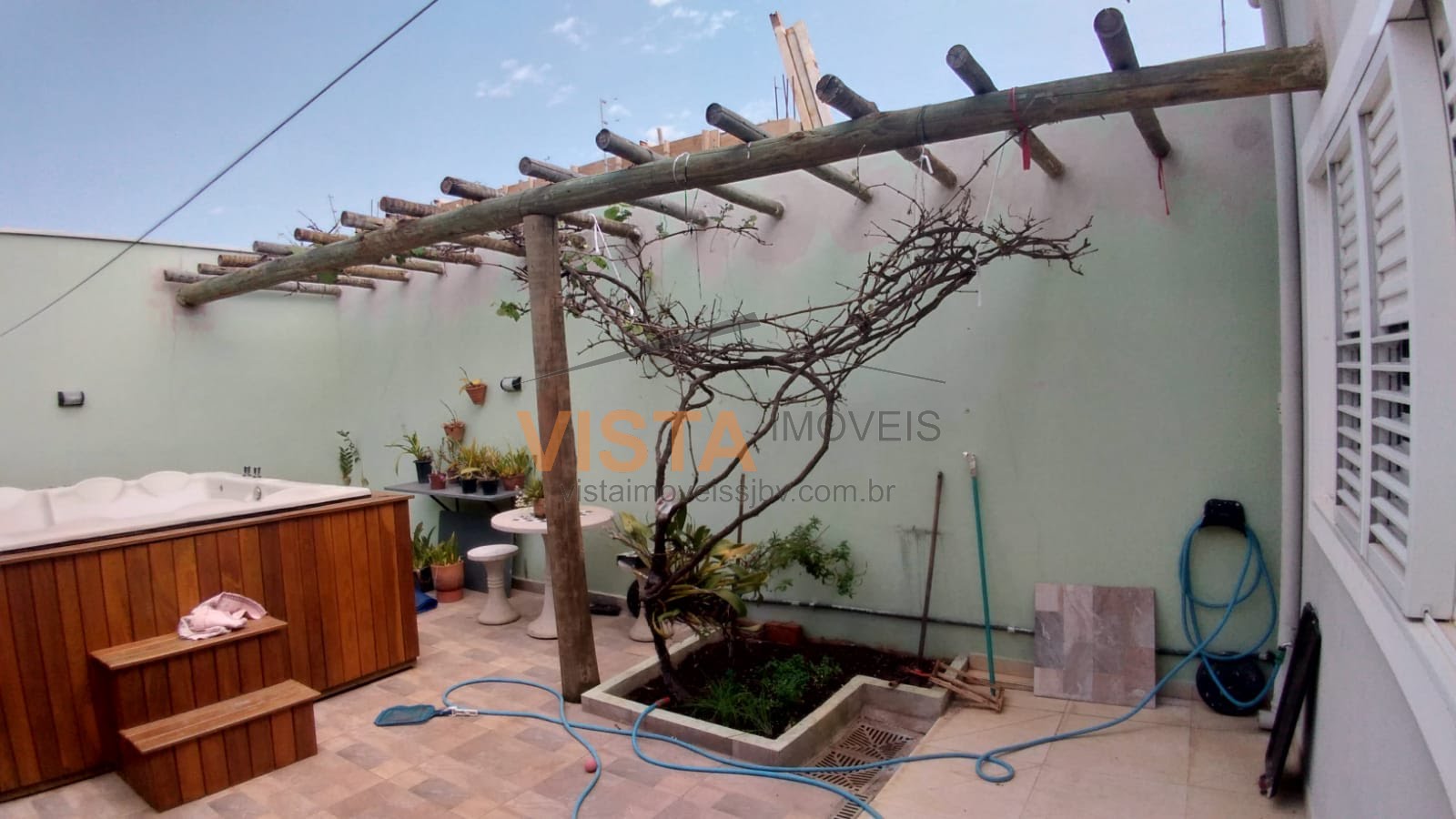 Casa à venda com 3 quartos, 1 suíte, 4 vagas e 300m² no Terras de São José, São João da Boa Vista (SP) — foto 11 de 12