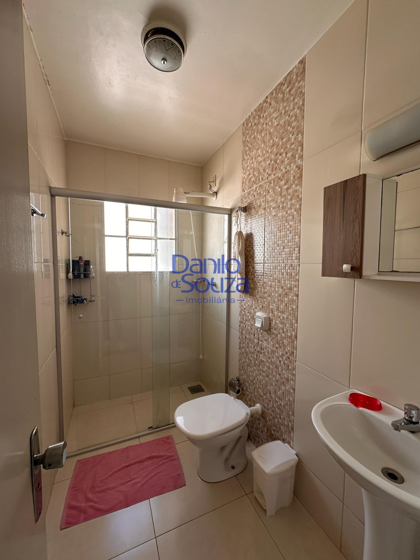 Casa à venda com 3 quartos, 1 suíte, 2 vagas e 360m² no Recanto das Mangueiras, Araxá (MG) — foto 9 de 13