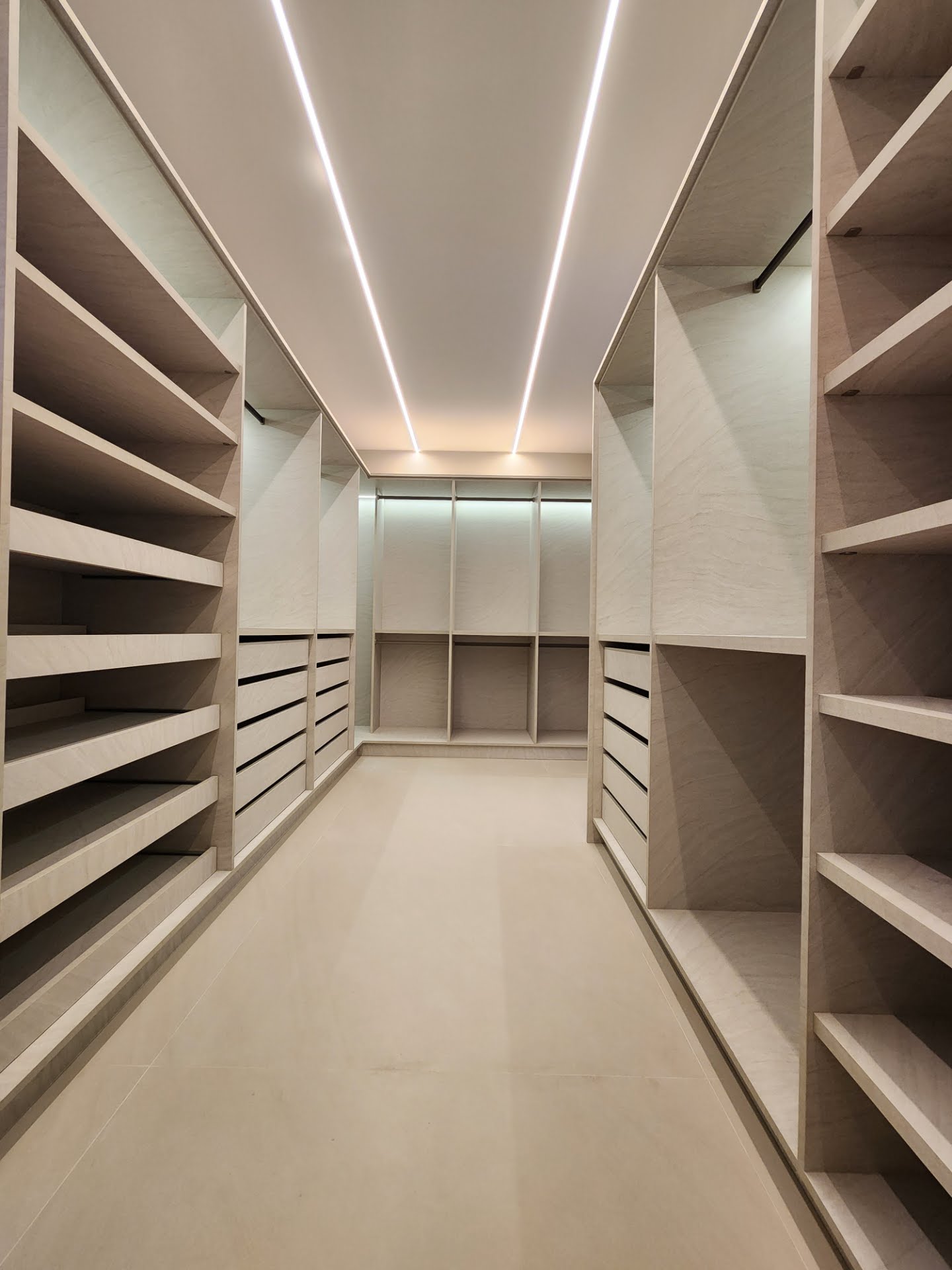 Casa à venda com 4 quartos, 4 suítes, 4 vagas e 380m² no Sim, Feira de Santana (BA) — foto 13 de 30