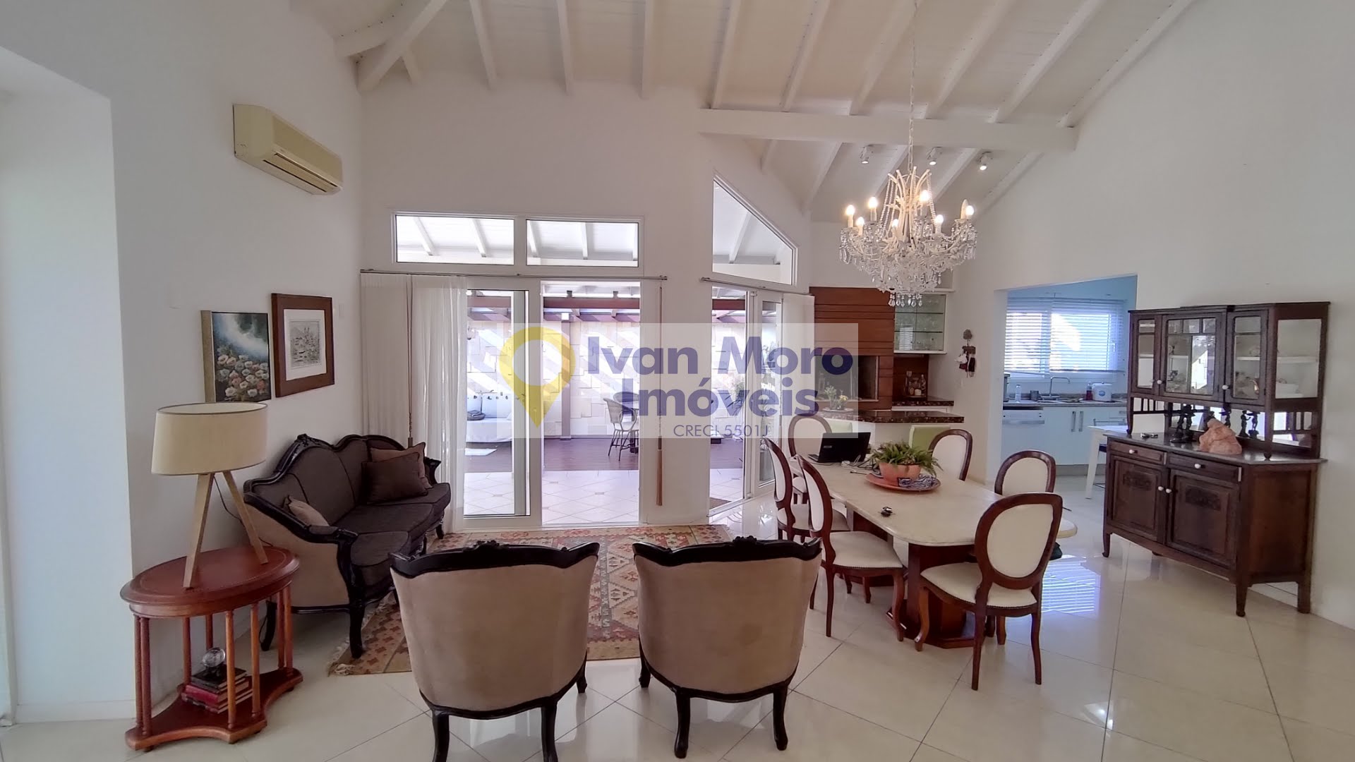 Casa à venda com 5 quartos, 5 suítes, 4 vagas e 276m² no Daniela, Florianópolis (SC) — foto 17 de 30