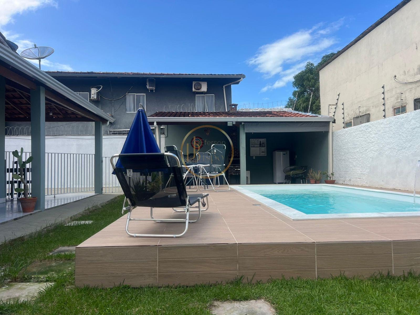 Casa à venda com 3 quartos, 1 suíte, 5 vagas e 350m² no Taperapuan, Porto Seguro (BA) — foto 2 de 17