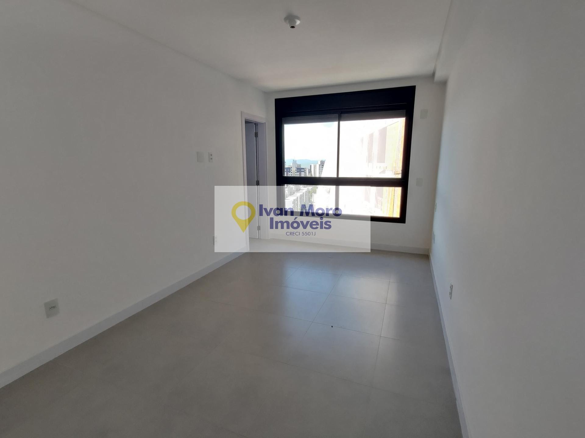 Apartamento à venda com 3 quartos, 3 suítes, 2 vagas e 110m² no Centro, Florianópolis (SC) — foto 27 de 30