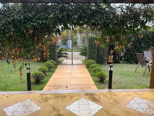 Vista do Pergolado para o portão social
