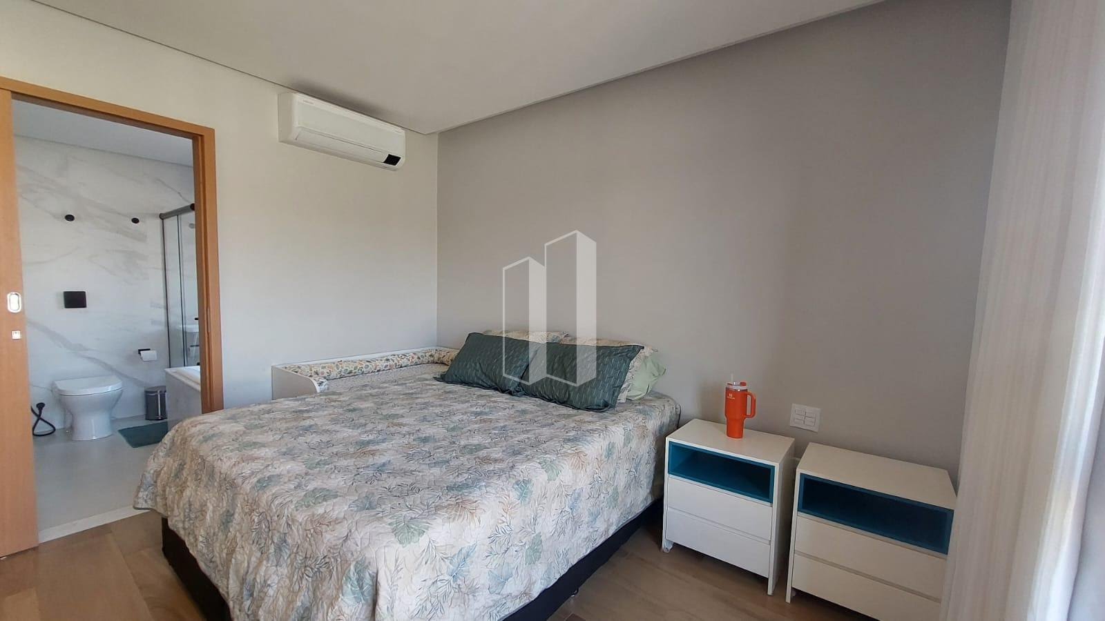 Casa à venda com 4 quartos, 3 suítes, 4 vagas e 212m² no Jardins Porto, Senador Canedo (GO) — foto 22 de 27