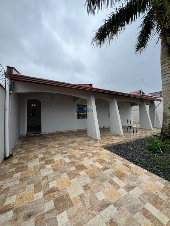Casa à venda com 4 quartos, 4 banheiros, 6 vagas e 435m² no Solemar, Praia Grande — foto principal