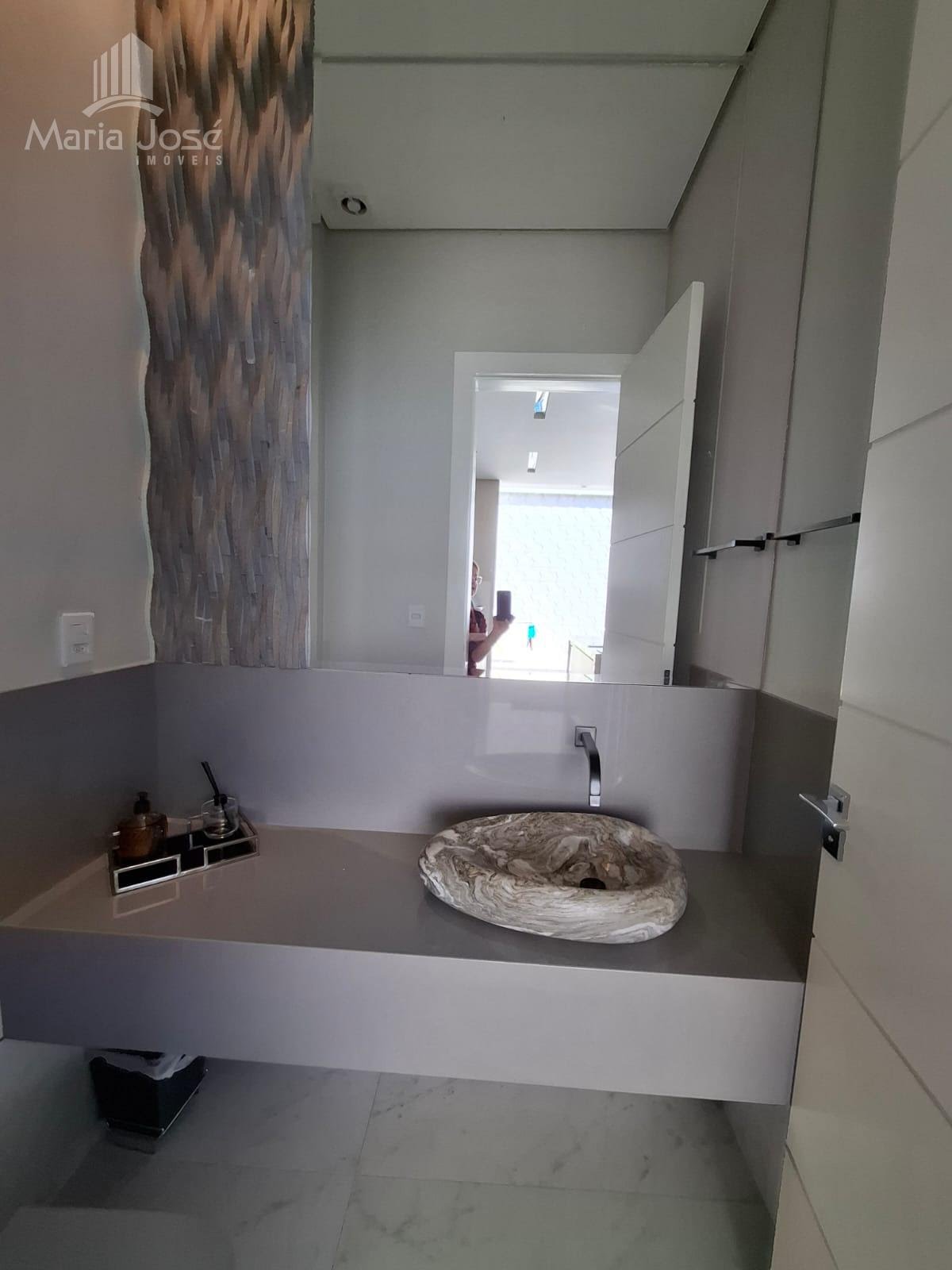 Casa à venda com 4 quartos, 2 suítes, 2 vagas e 400m² no Iporanga, Sete Lagoas (MG) — foto 17 de 30