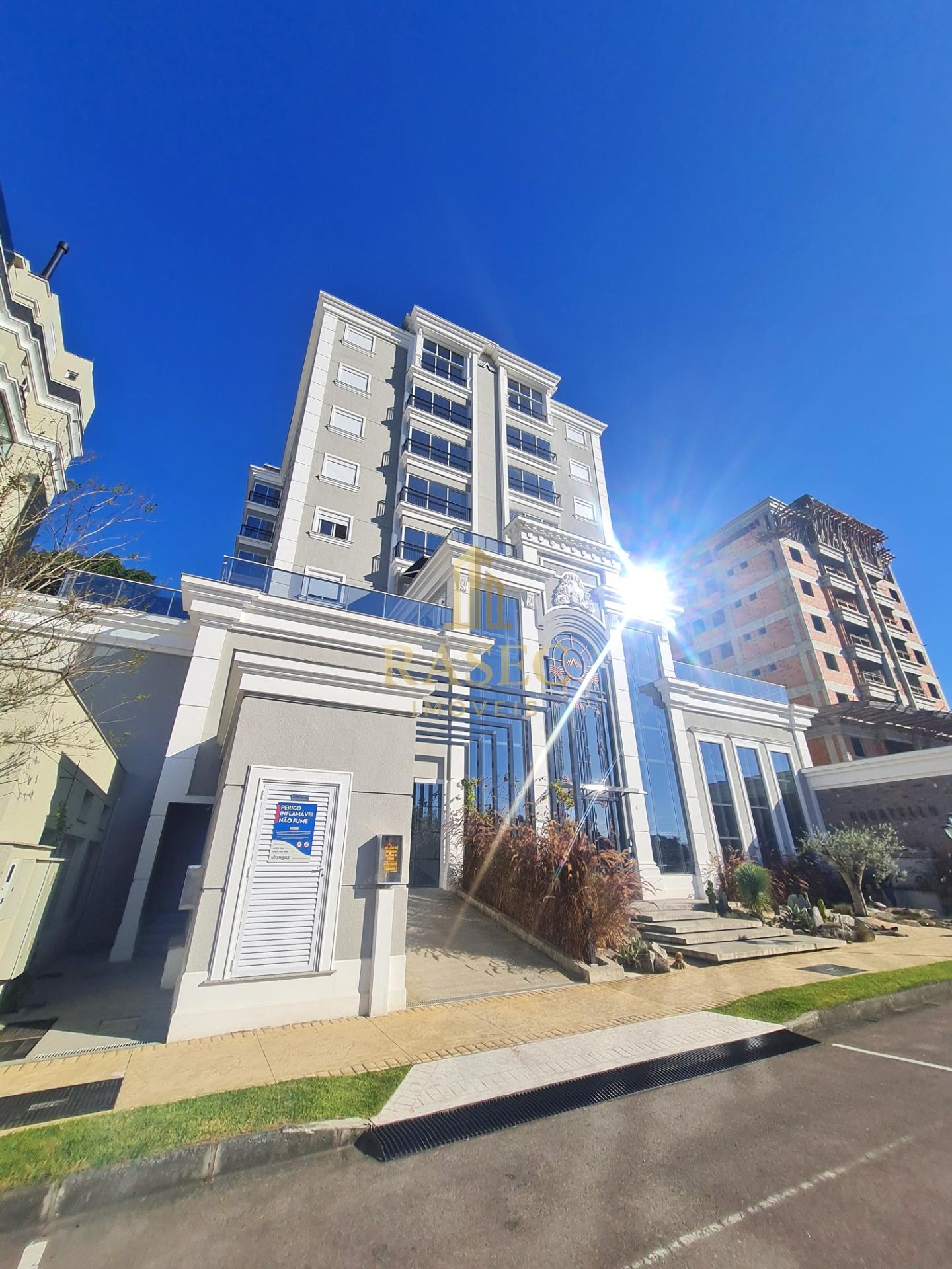 Apartamento à venda com 3 quartos, 3 banheiros e 2 vagas no Souza Cruz, Brusque — foto principal
