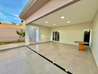 Casa em Loteamento Residencial e Comercial Jardim Athenas  -  Catalão
