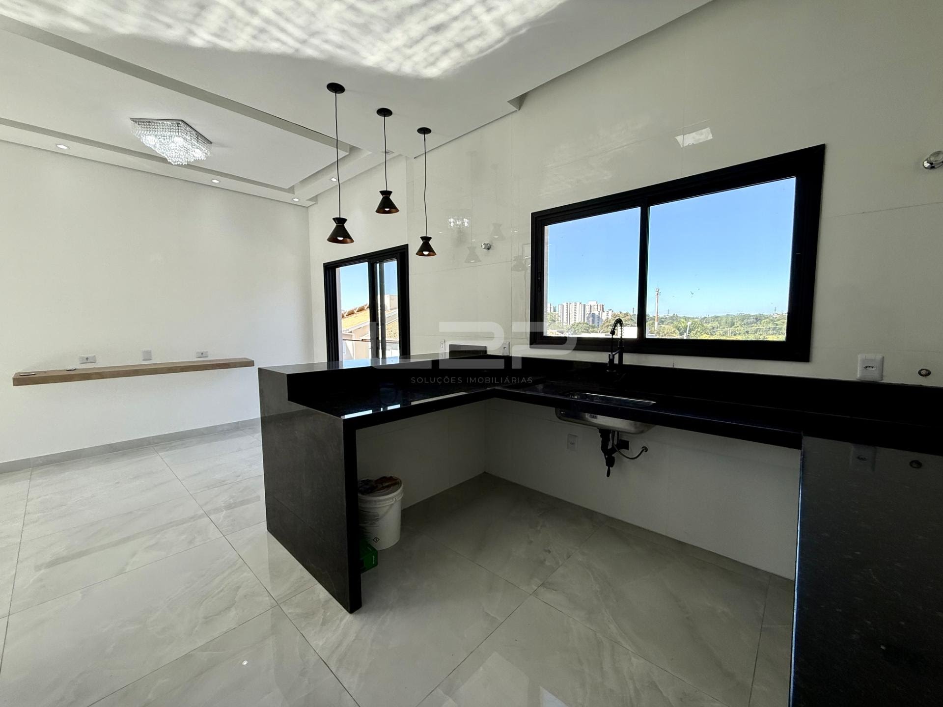Casa à venda com 3 quartos, 2 suítes, 4 vagas e 236m² no Medeiros, Jundiaí (SP) — foto 12 de 30