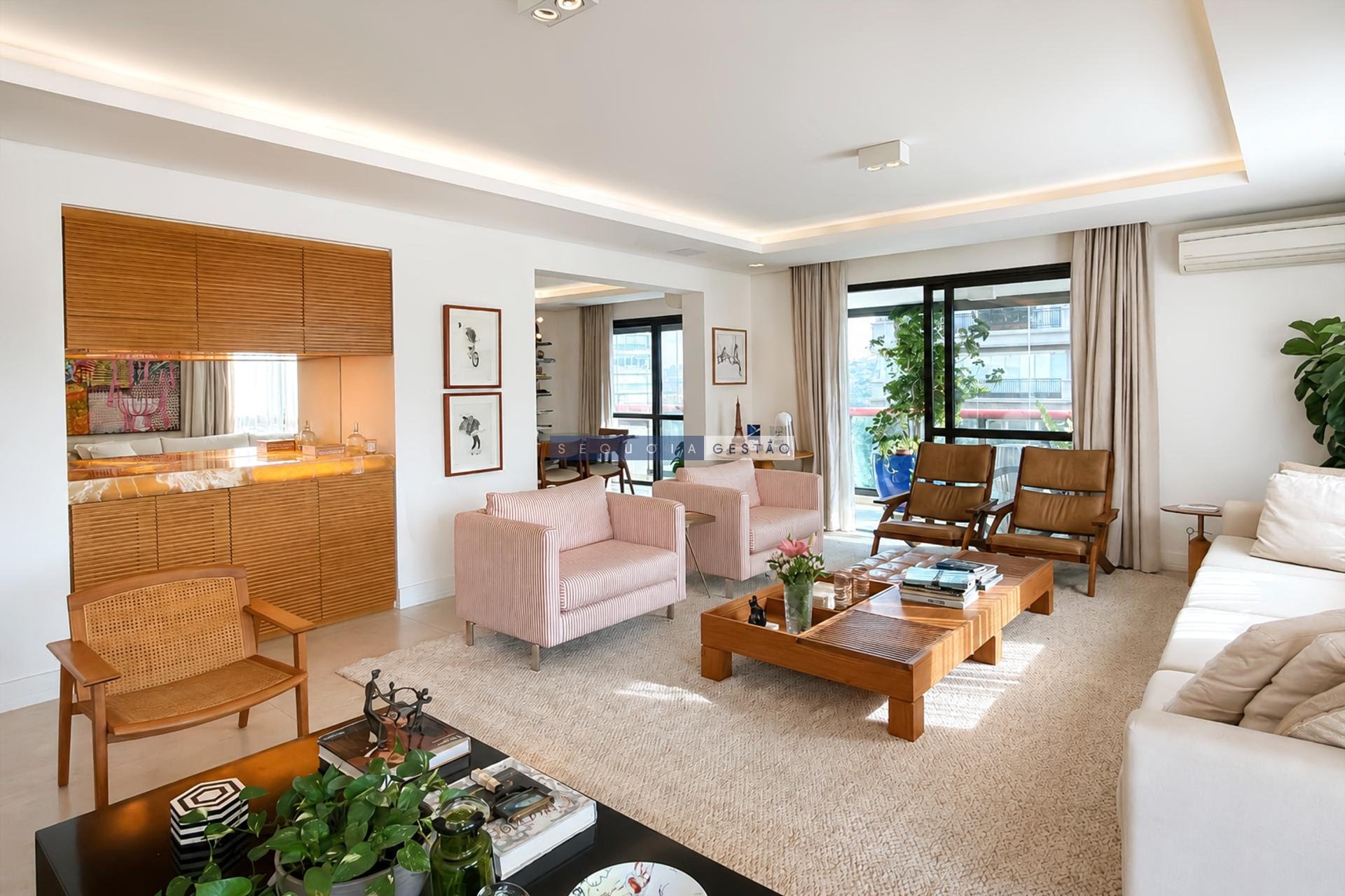 Apartamento à venda com 3 quartos, 3 suítes, 4 vagas e 315m² no Jardim Europa, São Paulo (SP) — foto 7 de 30