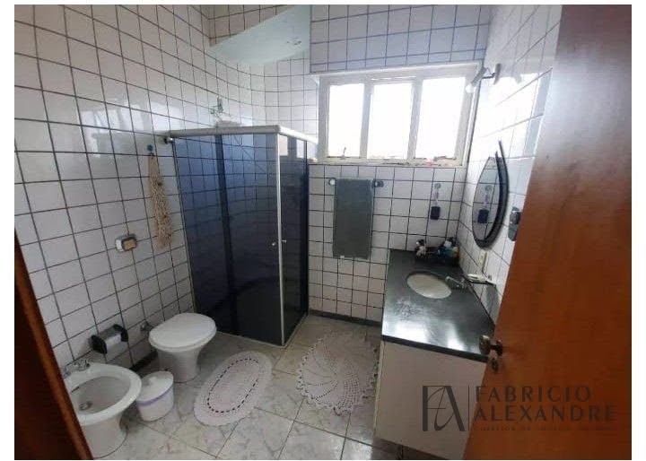 Casa à venda com 4 quartos, 2 suítes, 4 vagas e 320m² no Jardim Tarraf II, São José do Rio Preto (SP) — foto 3 de 15
