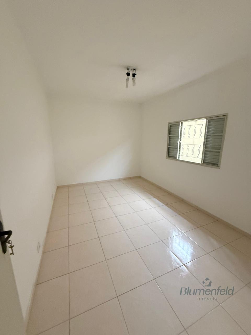 Casa para alugar com 4 quartos, 2 banheiros, 8 vagas e 150m² no Jardim Rincão, Arujá (SP) — foto 8 de 14