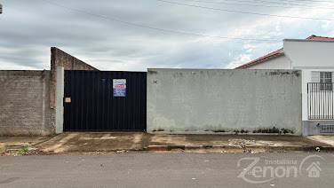 Terreno à venda no Centro de Adamantina |