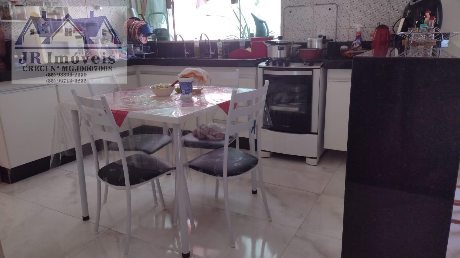 Casa à venda com 2 quartos, 1 suíte, 2 vagas e 300m² no Bairro Laje, Piranguinho (MG) — foto 24 de 25