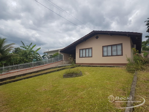 Venha comprar esta casa no bairro Floresta, Joinville Becki Empreendimentos 