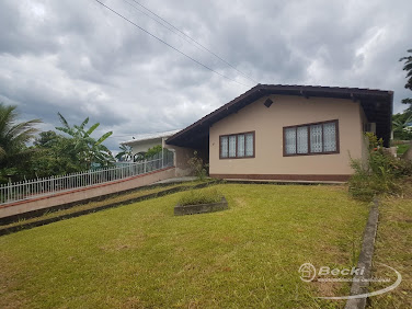 Venha comprar esta casa no bairro Floresta, Joinville Becki Empreendimentos 